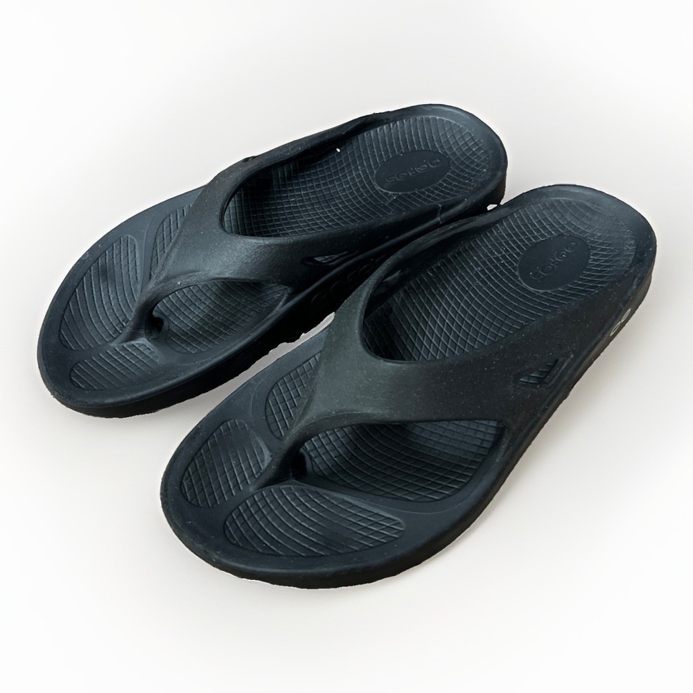 OOFOS OOriginal Flip Flop Men's 9 Women 11 Sandals Comfort Recovery Shoes Black